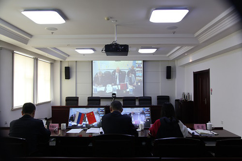 28165655uoa5.jpg